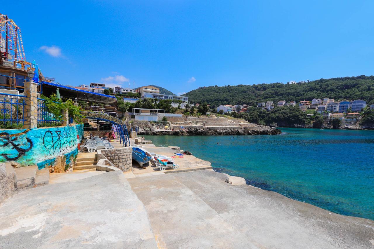 El Mar Apartments Бар Экстерьер фото